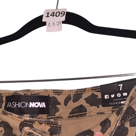 Leopard Shorts Frayed Denim Juniors, Fashion Nova, 7J , Tan, Black - Picture 2 of 3